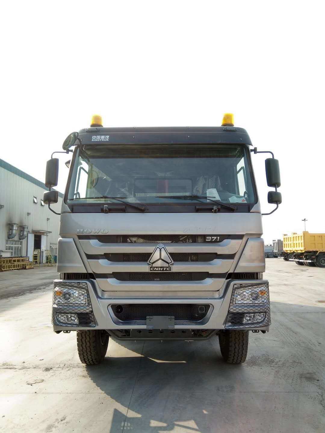 HOWO 12 Wheelers Dump Truck with 30 Cbm Capacity