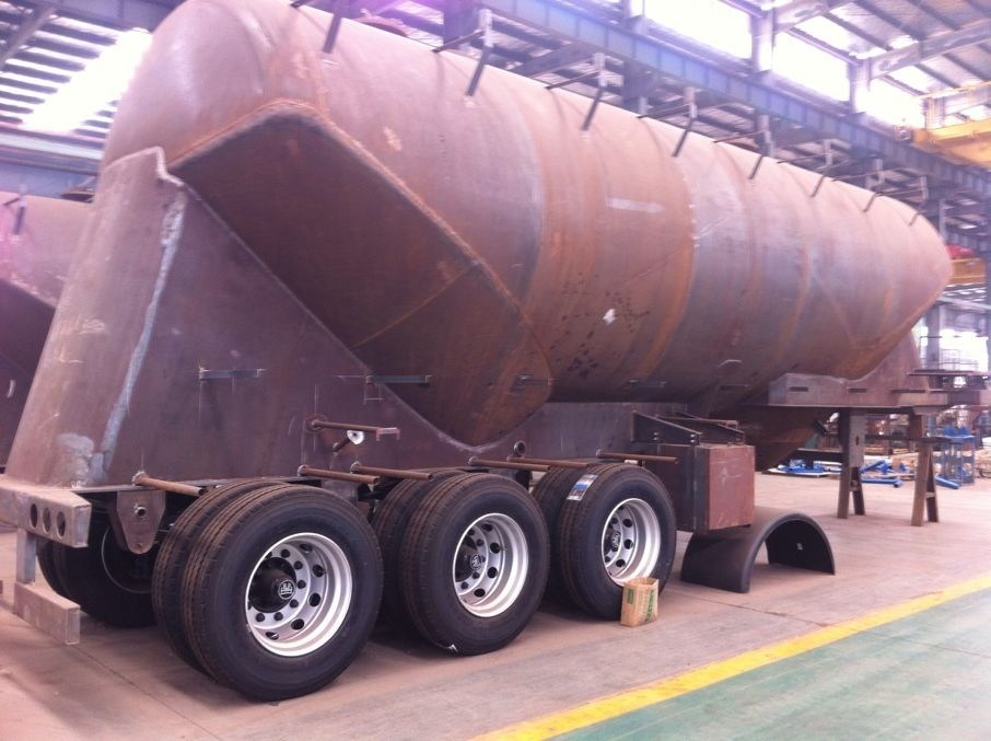 Three Axle 40/50 Cbm Bottom Bulk Cement Transport Tank/Tanker Heavy Duty Truck Semi Trailer
