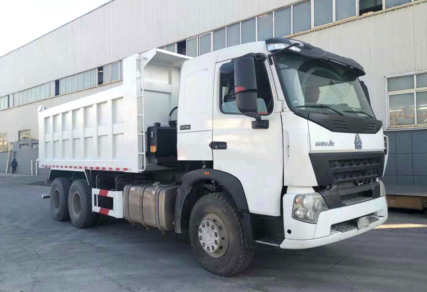 Brand New HOWO 6*4 A7 Dump Truck in Stock