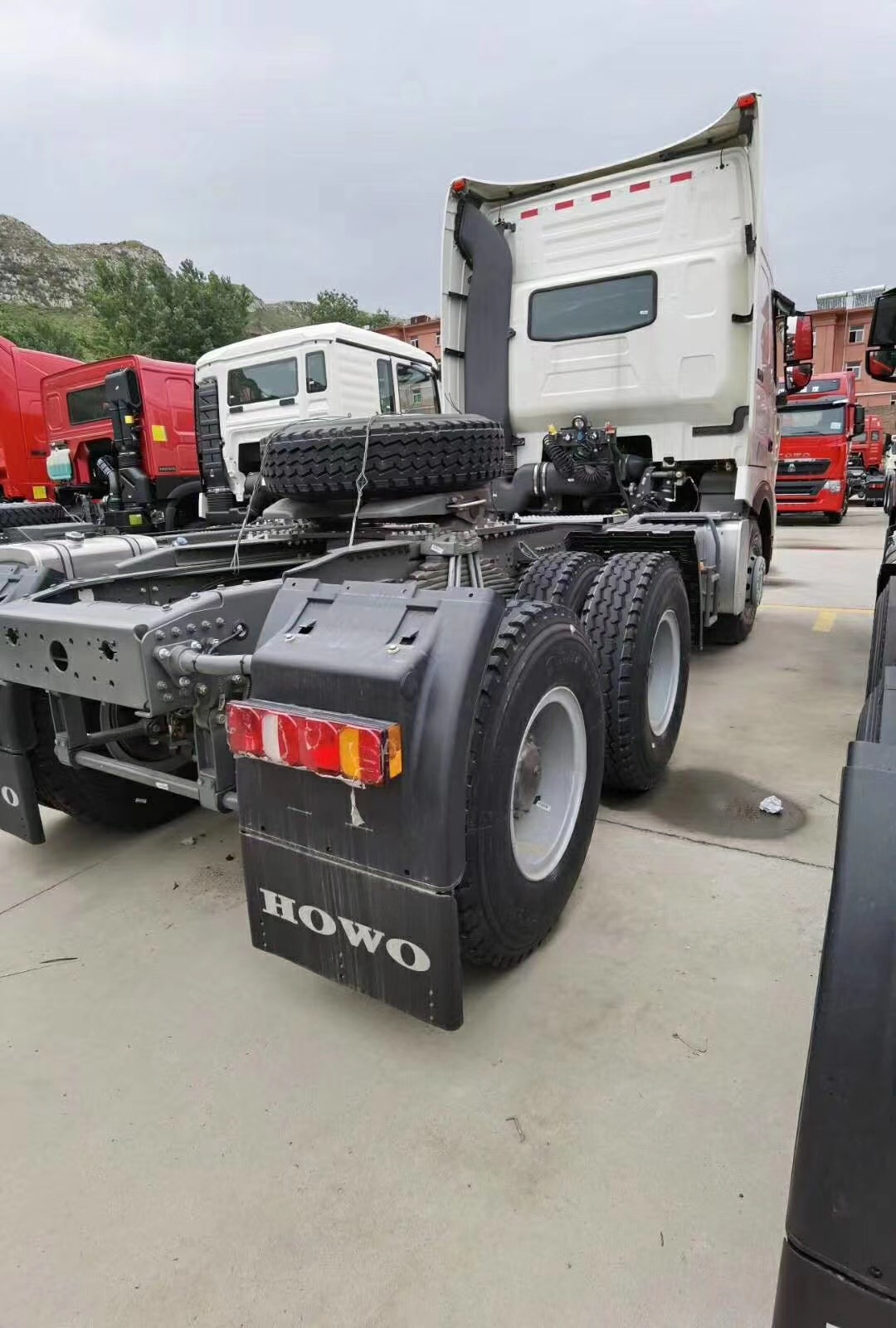 HOWO 6*4 Truck Tractor with Man Engine