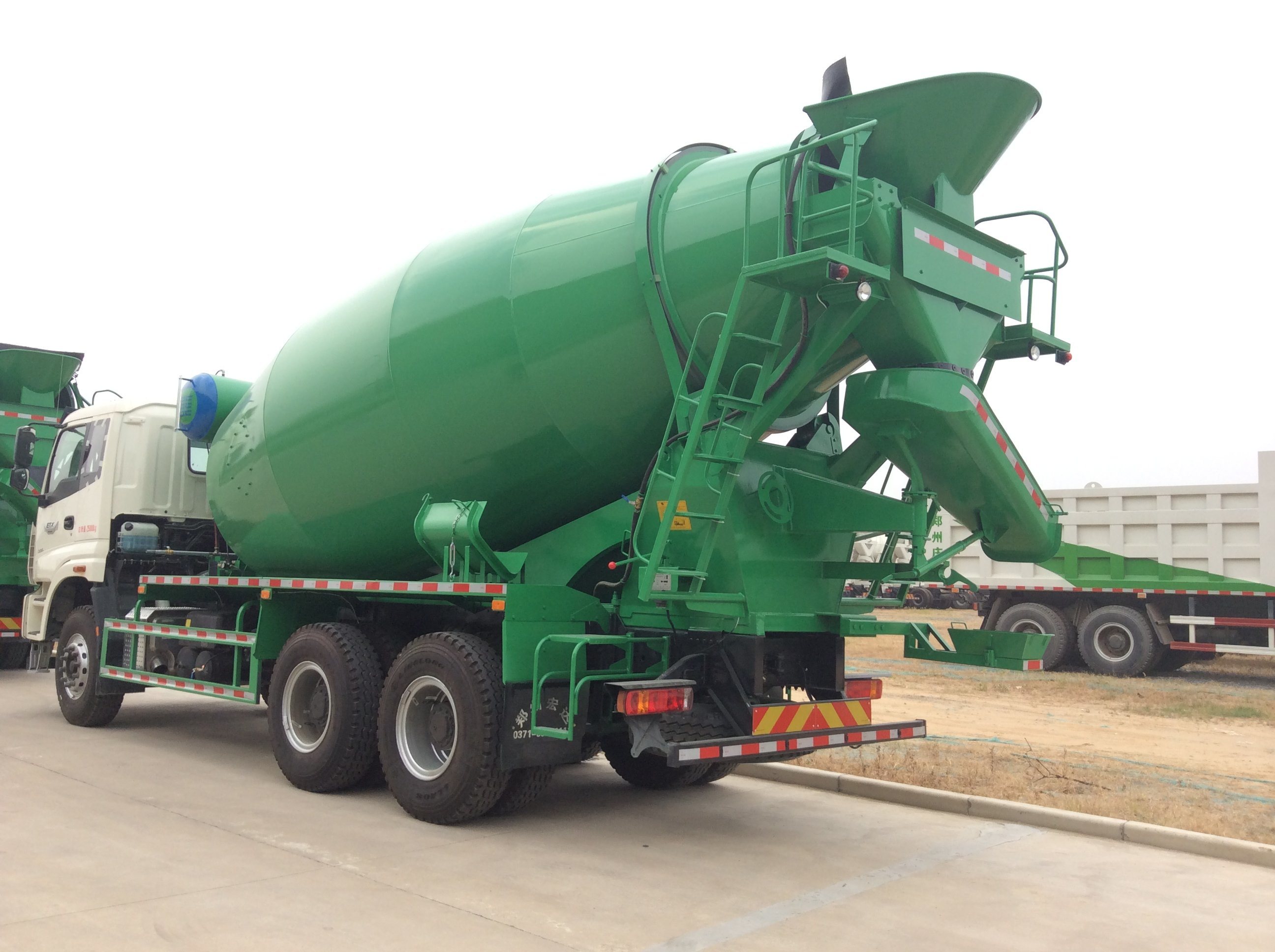 HOWO 6X4 Concrete Mixer Truck Cement Transportation Truck