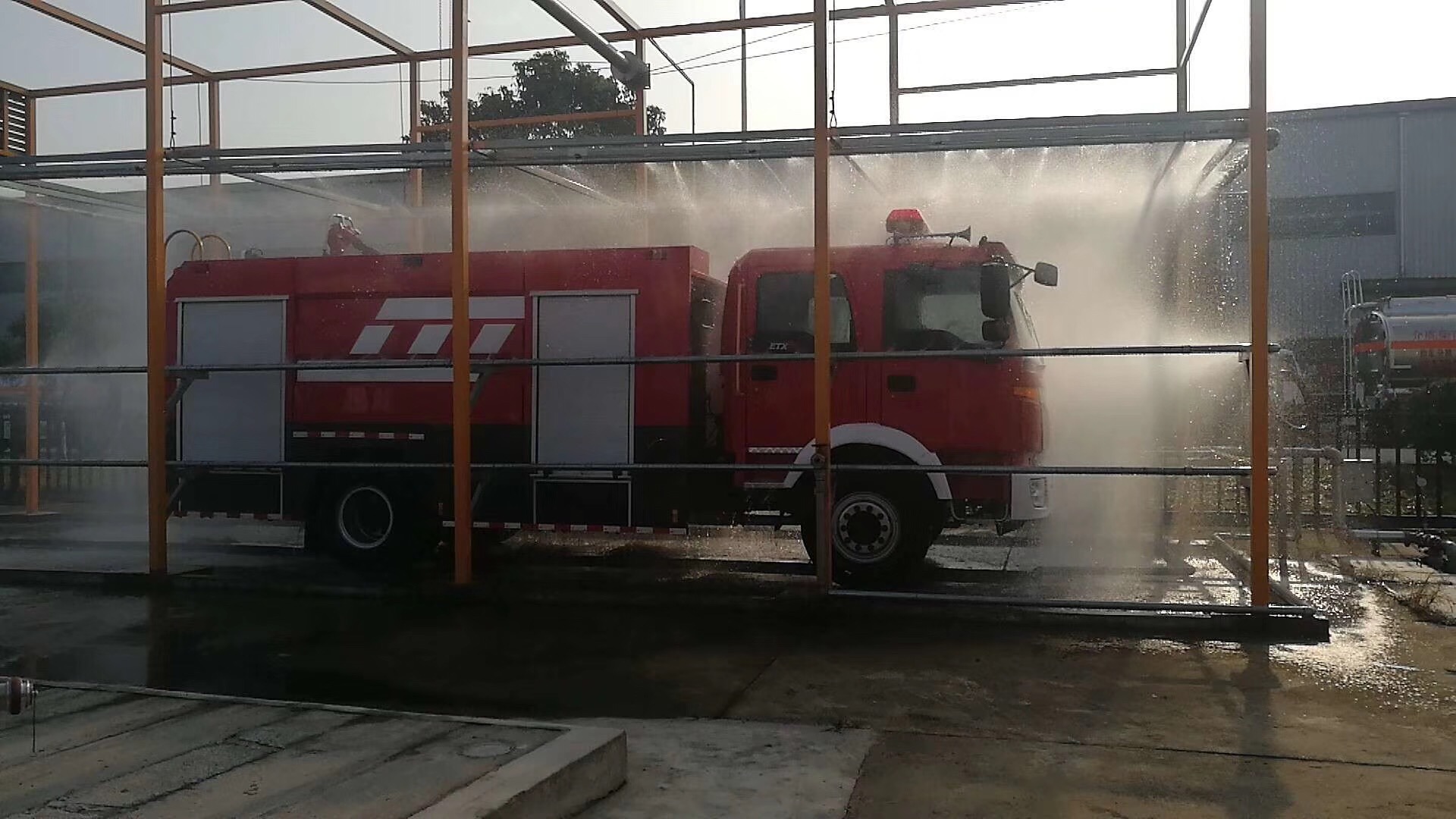 Hot Price Isuzu 4*2 Fire Fighting Trucks