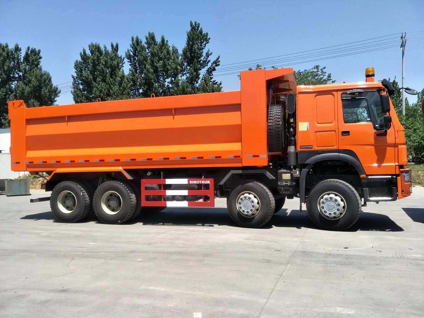 Sinotruk HOWO 8*4 Dump Truck with 60 Tons Capacity