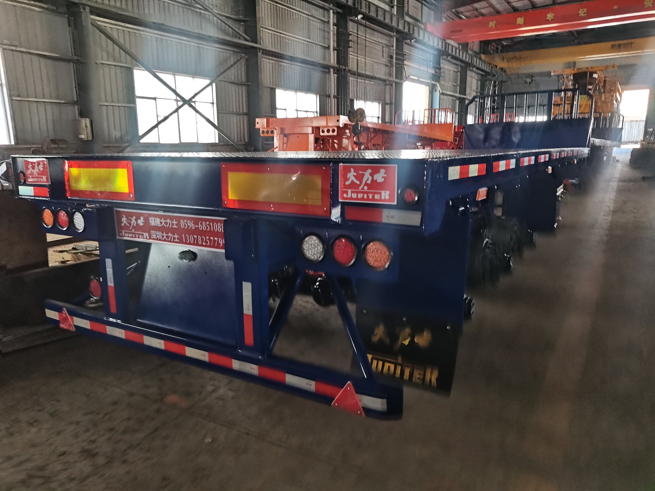China 3/Tri Axles 60 Tons 20 FT 40FT Container Shipping Flat Deck High Bed Platform Flatbed Truck Semi Trailer