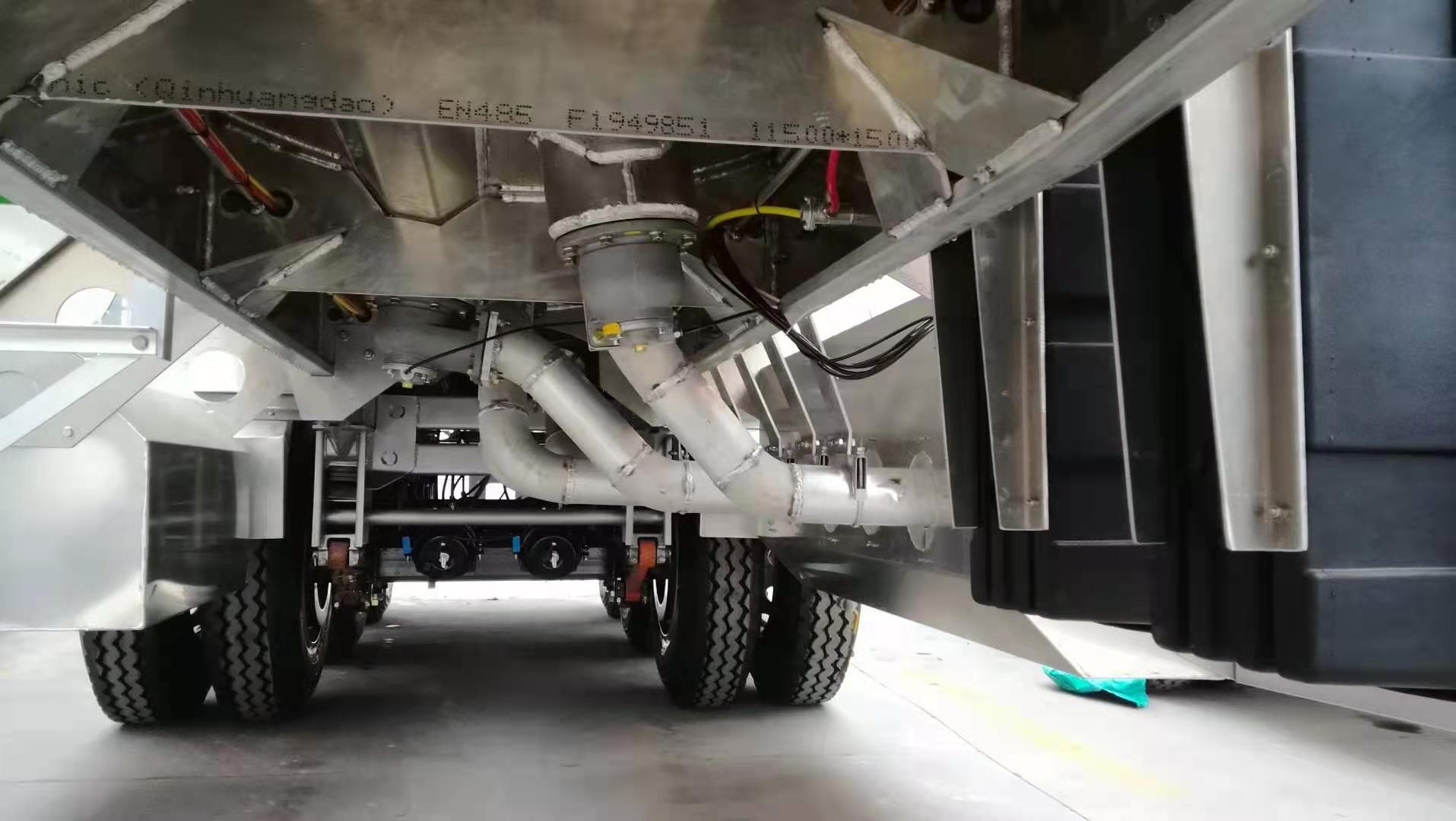 Carbon Steel Oil Tank Fuel Tanker Semi Truck Trailer with Adr