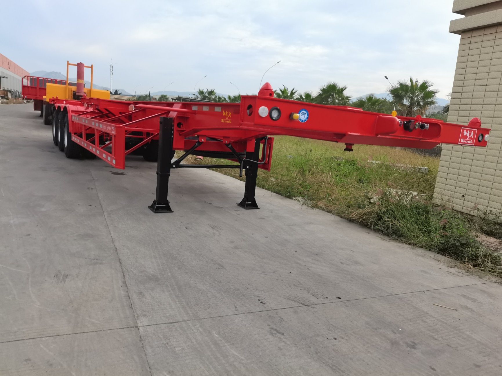 Three Axles 45FT Skeleton Container Semi Trailer